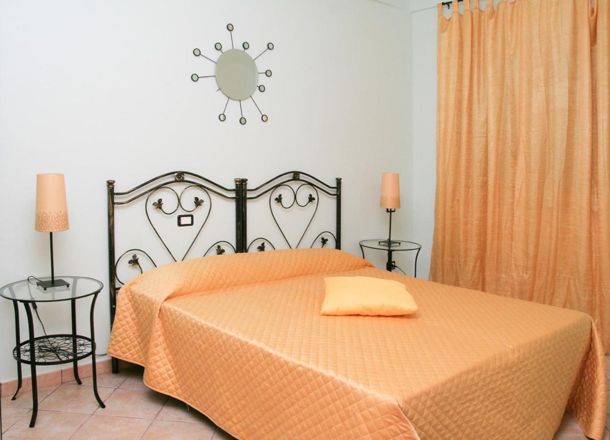 Sicilia Mare Apartments Сан Леоне Екстериор снимка